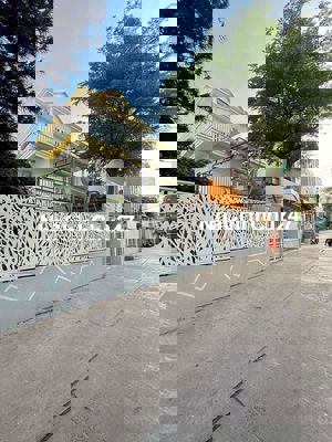 NHÀ ĐẸP CỘNG HÒA – 100M2 – 4 TẦNG – NGAY ETOWN – GA T3 – ĐẸP NHẤT KHU