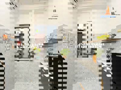 CĂN HỘ DỊCH VỤ CAO CẤP FULL NỘI THẤT CỬA SỔ THOÁNG NGAY ĐH CÔNG NGHIỆP