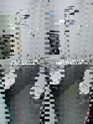 Chính chủ bán nhà cạnh trường tiểu học hoàng văn thụ