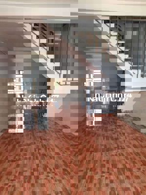 Nhà 1 lầu 2pn ,2wc  full nội thất gần cầu sắt qua nguyễn thái sơn