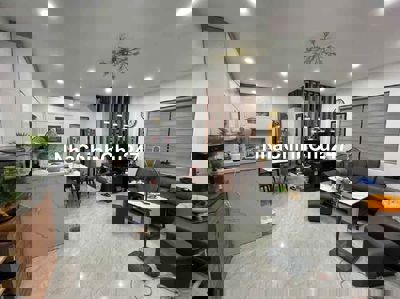 BÁN NHÀ TRẦN PHÚ - GẦN GA TÀU, LÔ GÓC THANG MÁY 38M2 - 10.8 TỶ