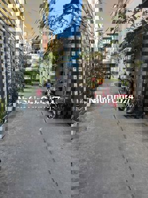 Chủ Bán Gấp nhà Để đi định cư