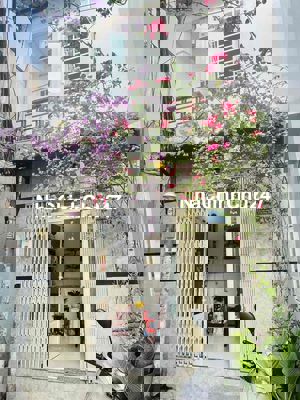 Nhà nguyên căn (full nội thất) tại 861/27 Trần Xuân Soạn