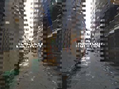 ÔTÔ TRÁNH NHÀ 8 TẦNG THANG MÁY 46M 12chdv nội thất cao cấp đủ pccc