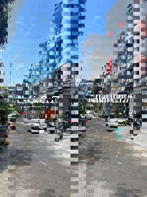 Bán nhà mặt tiền 4 tầng, đs 21, btđb , dt: 4× 23.giá 11 tỷ 800 tl