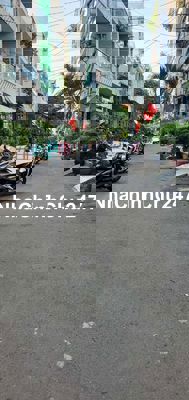 Bán nhà mặt 4 tầng, đường số 10,dt: 4 × 10 .giá 6 tỷ 500 thương lượng