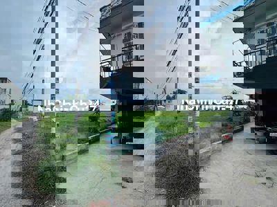 Kẹt tiền ra gấp