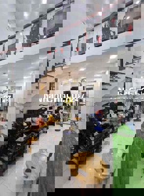 Chính chủ bán nhà hẻm 1206 huỳnh tấn phát Q7. DT 5,5x25 1lầu