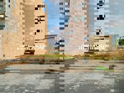 Bán 260m2 mặt tiền Tỉnh Lộ 10 - Sổ hồng riêng - Full thổ cư