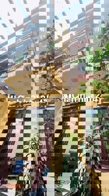 Nhà ở không chung chủ 60m2 , 2 ngủ tầng 3, khép kín, đủ đồ