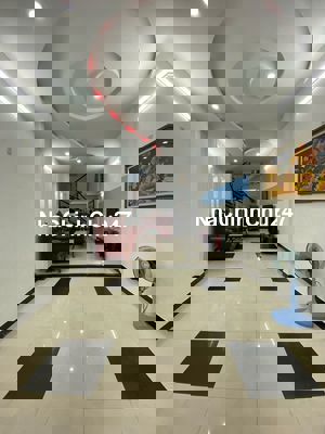 Chính chủ bán nhà k ô tô 123 /51 Cù Chính Lan, ngay sát chợ Thanh Khê