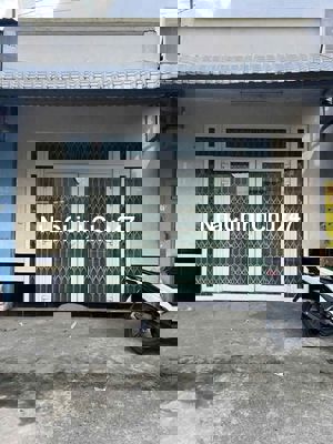 Chủ nhà cần bán nhà tại củ chi 6m 24m giá 670tr