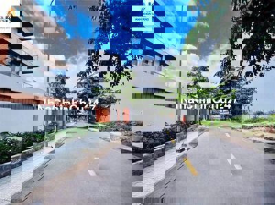 LÔ ĐẤT ngang 4.9m, KHU VIP TRƯỜNG THỌ,GẦN GA METRO, XD cao, Đường 8m