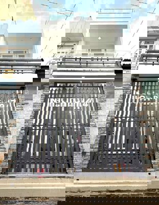 Bán nhà chính chủ, thuận tiện đi chuyển Q12, chợ, trường học