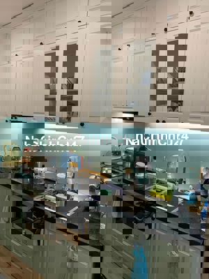 Chủ nhà gửi bán nhanh căn studio giá 1tỷ680 triệu tại Vinhomes.