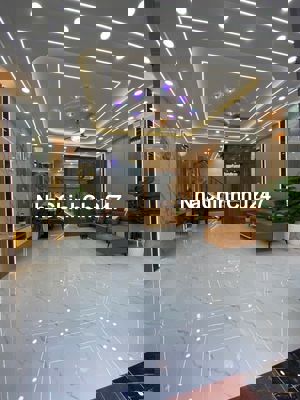 Bán nhà mặt tiền ngay quận Tân Bình sát Sân bay