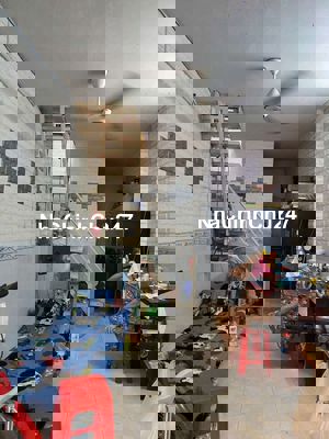 Nhà chính chủ đang ở, 3.2x7.2m, 1 lầu. 2.35 tỷ