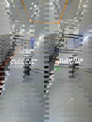 chủ bán nhà sát làng đại học quốc gia