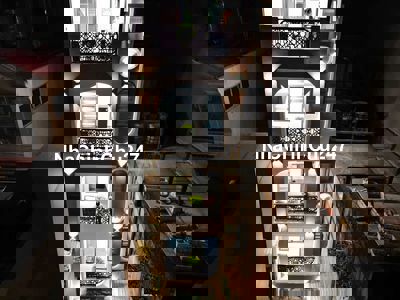 TÒA NHÀ CHDV CAO CẤP–NGAY CHỢ BẾN THÀNH, GA METRO SỐ 1, P.Bến Thành,Q1