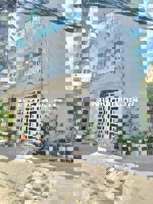 Hẻm 4m thông trường chinh p14 DT:3,5x8 trệt 2 lầu btct ở liền