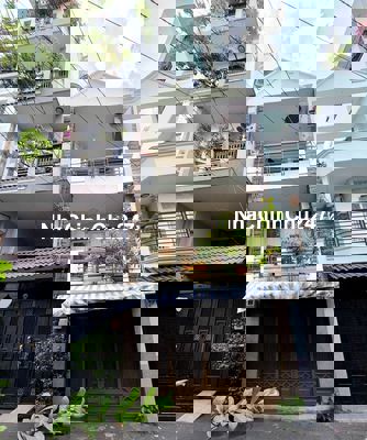 Chủ muốn bán nhà hẻm 3 tầng ở Đồng Xoài, 3.4x19m, 9.7 tỷ thương lượng