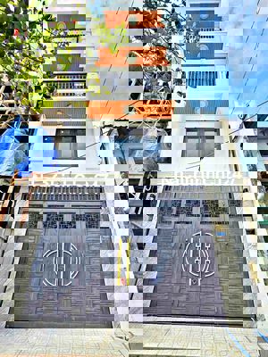 CHÍNH CHỦ Bán Nhà 4 Tầng, DT61m2, Đường Thông Đối Diện Vạn Phúc City