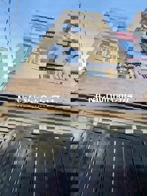 Nhà HXH 58/51 Phan Chu Trinh P.24 DT: 4 x 15m (4PN + 4WC)