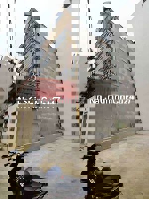 Chính chủ Bán gấp nhà gần phố Ng V Linh Long Biên cách mặt phố 30m!