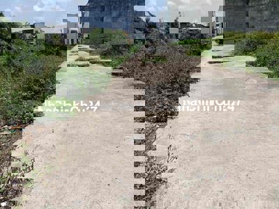 CHÍNH CHỦ KẸT TIỀN CẦN BÁN GẤP ĐẤT SỔ HỒNG RIÊNG HẺM XE HƠI - VĨNH LỘC