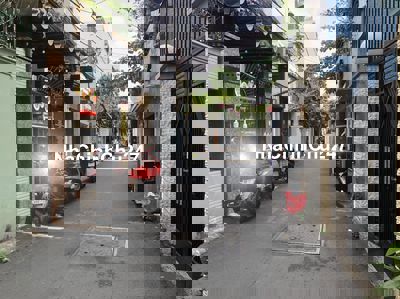 Định cư Canada bán gấp nhà 150m2-8PN, Nguyễn Phúc Chu, P.15,TB giá mềm