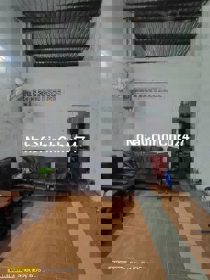 Chính chủ bán nhà DT: 3,8x11 gái 4 tỷ 1,sổ hồng riêng ,HBP,TĐ