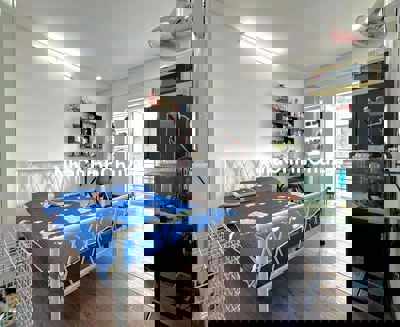 Chính chủ cần nhượng phòng ban công, đúng hình đúng giá