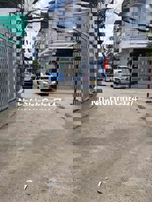 Chính chủ cần bán gấp căn nhà hẻm xe hơi ngay khúc cầu long kiểng.