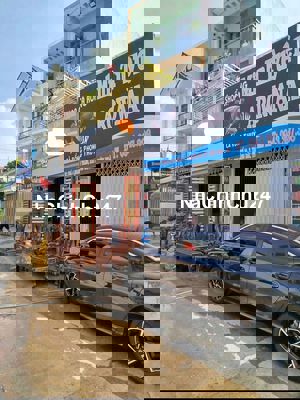 CHÍNH CHỦ MÌNH CẦN BÁN CĂN NHÀ 2 LẦU 1 TRỆT