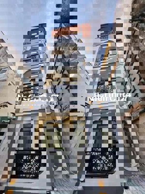 chính chủ bán nhà 240/11a đường lê thánh tôn quân 1 dt 5x17,5l 25ty9 t