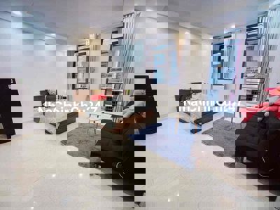 Căn hộ 1 Phòng ngủ Ban công 42 Gần Vòng Xoay Dân Chủ Quận 10