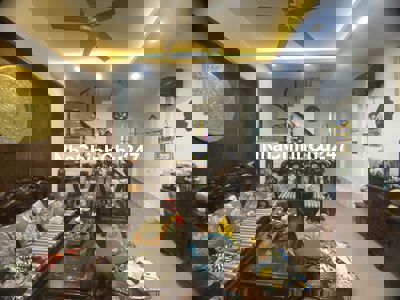 Tôi chính chủ cần bán nhà mặt phố Quyết Thắng Yên  nghĩa