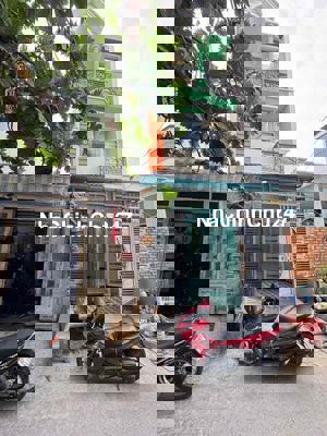 Chính Chủ Cần Bán Gấp Nhà Bình Tân - Hẻm Xe Hơi - Đúc 3 Tấm Kiên Cố