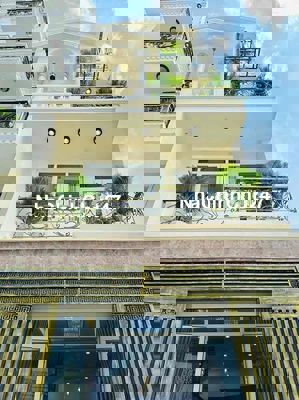 Đi nước ngoài định cư bán gấp nhà ở đường Trường Chinh, phường 14, quậ