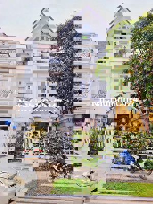 Siêu phẩm biệt thự Long Biên, 164m2 x 4 tầng, khu víp, ở sướng