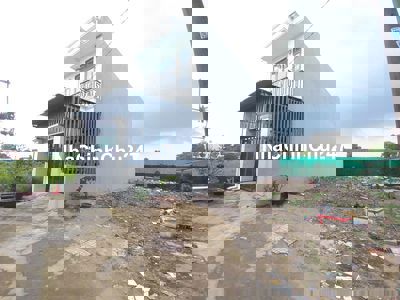 Cần bán lô đất thổ cư gần chợ Hưng Long