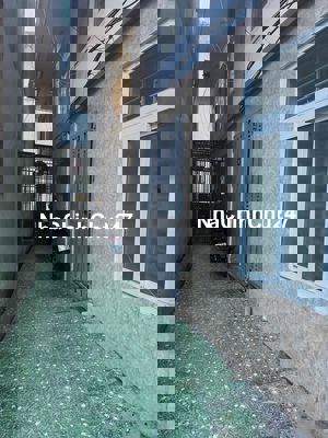 Chính chủ chị em bán nhà 5 tầng 1 tum 31m2 ngay sau bxe mỹ đình. Vuông