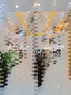 CHÍNH CHỦ BÁN NHÀ MỚI LÔ GÓC, FULL NỘI THẤT, CÁCH Ô TÔ 20M, SÂN RỘNG.