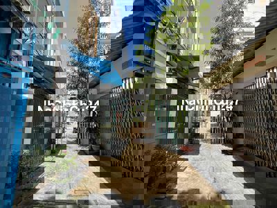 Nhà chính chủ hẻm 688 Hương Lộ 2 ngang 7.7m