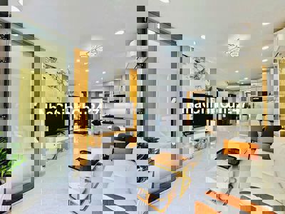 Chính chủ nhà MT Duy Tân, ngay Nguyễn Văn Trỗi, xe hơi trong nhà