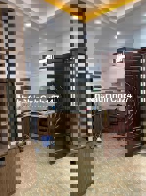 CHÍNH CHỦ BÁN NHÀ TRONG NGÕ PHỐ TRẠM, LONG BIÊN