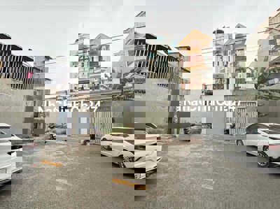 Chủ Ngộp Bank Bán Đất Đường Nhựa