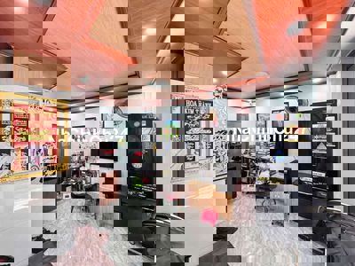 Bán nhà 2 tầng ngay Ngã Ba Huế