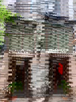 HXH 277 Trường Chinh , DT 93m2, Ngang 4 m , cách MT 50m ,gần sân bay