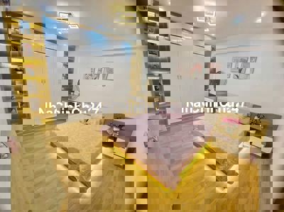 Chính chủ bán căn hộ tập thể Bách Khoa Tầng 2-DT 75m2,giá 3.95 tỷ.